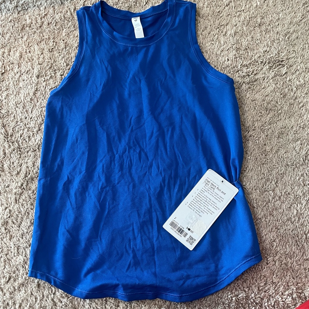 Lululemon High Neck Run and Train Tank